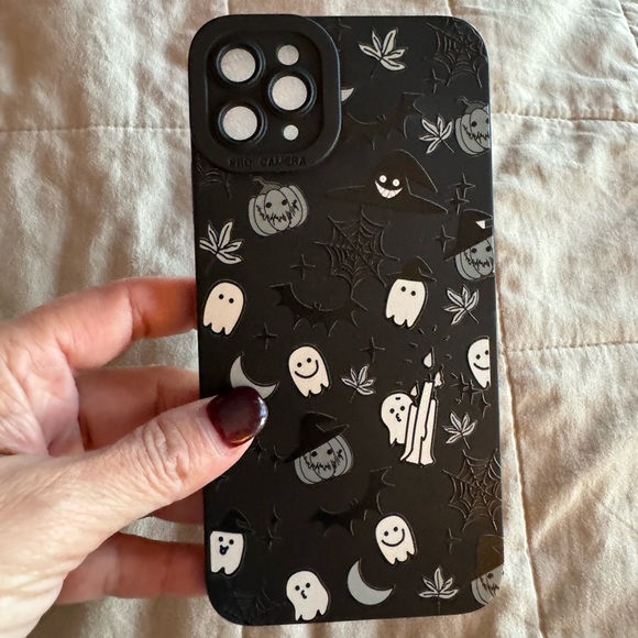 Halloween 11 pro max case - Picture 1 of 3